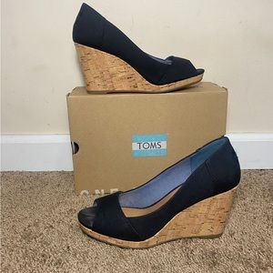 Toms Stella black canvas heels